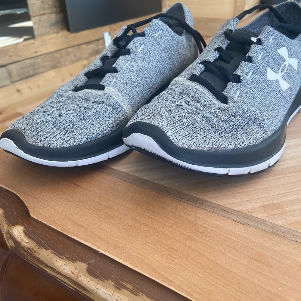 U N D E R   A R M O U R  running shoes - Picture 3 of 4